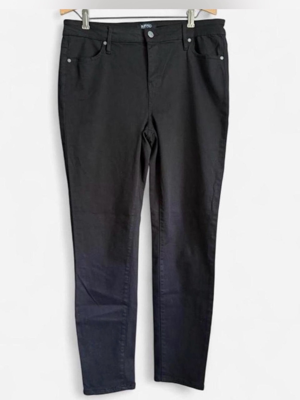 Women's Black Slim Stretch Jeans